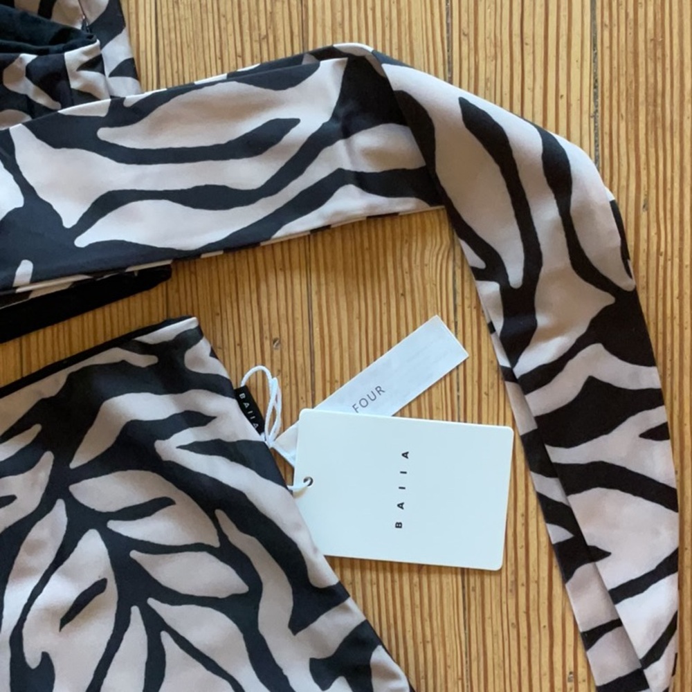 Baiia Reversible Bikini - Picture 2 of 6